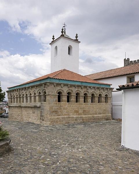 Domus Municipalis de Bragança
